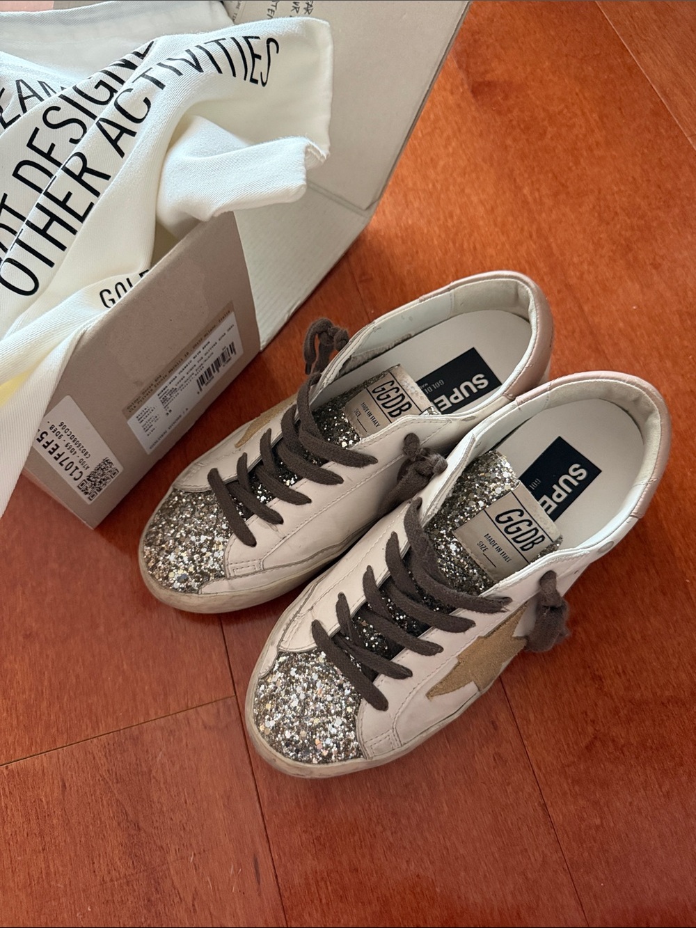 [Golden Goose] White Leather Superstar Sneakers with Glitter Toe